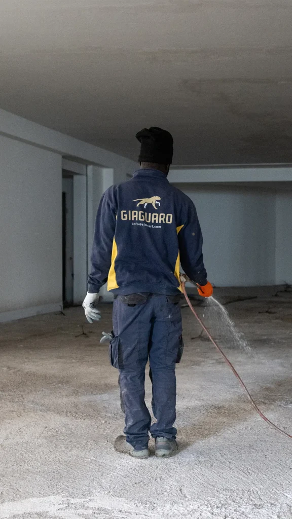 Posa massetto per cantieri con superfici estese